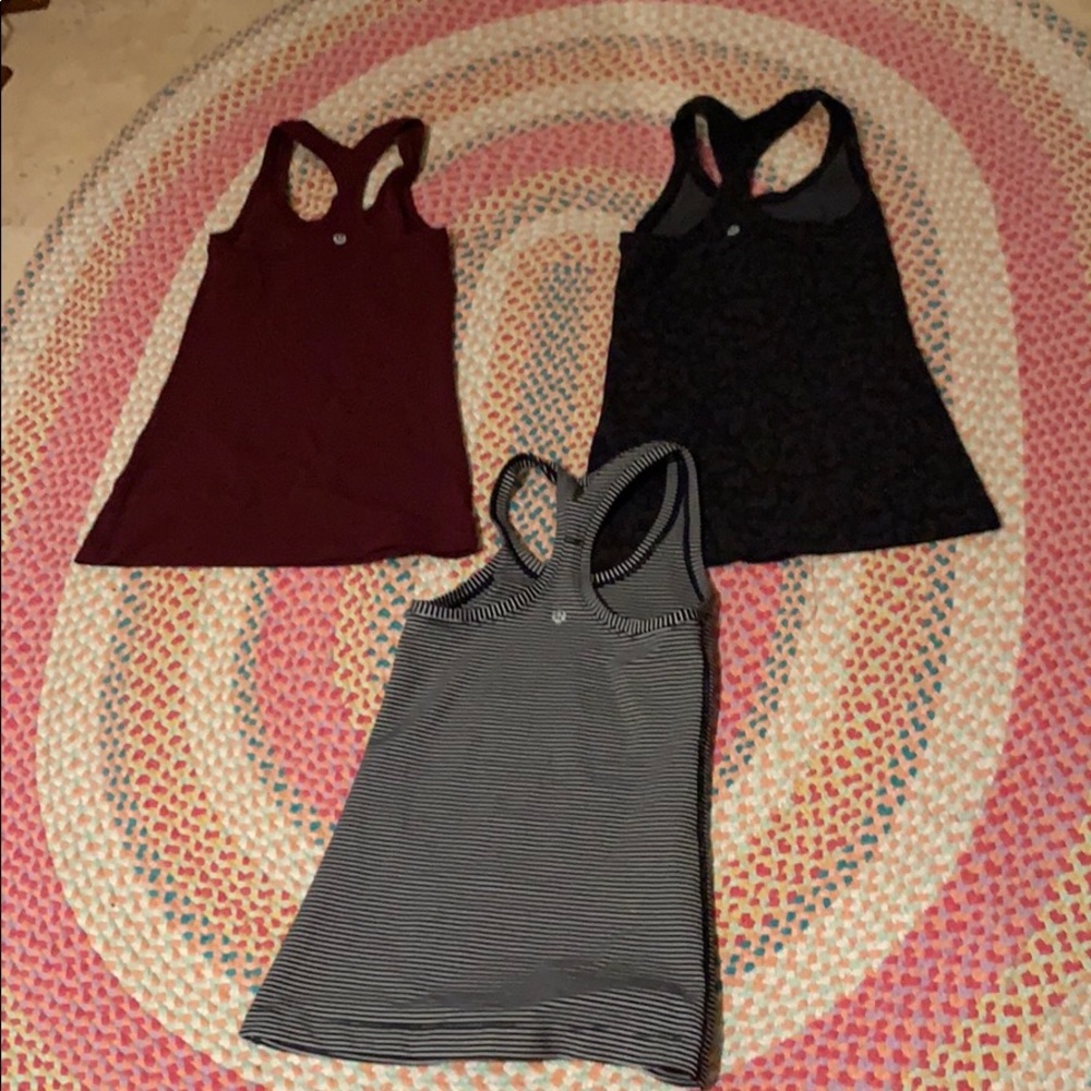 BUNDLE LULULEMON size 2 tank tops quantity 3